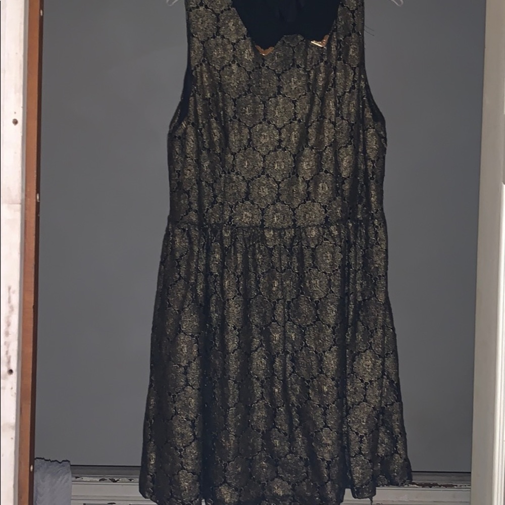 Golden floral flower dress!